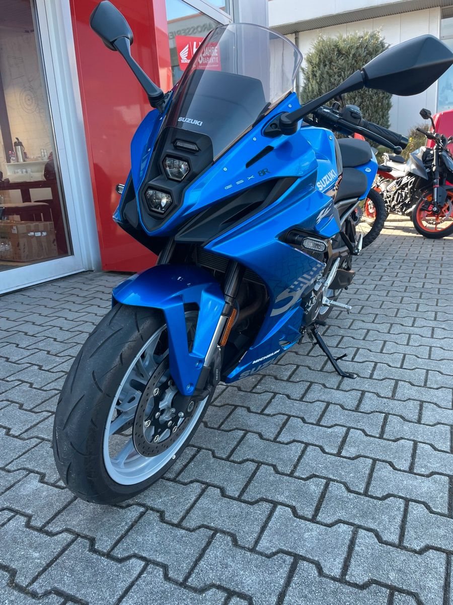 Suzuki GSX-8R