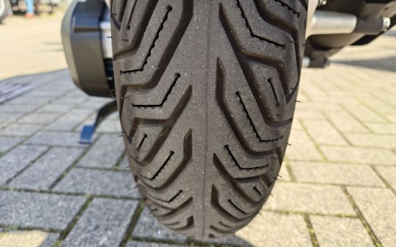 Gebrauchtmotorrad Honda Forza 125 - Bild 21