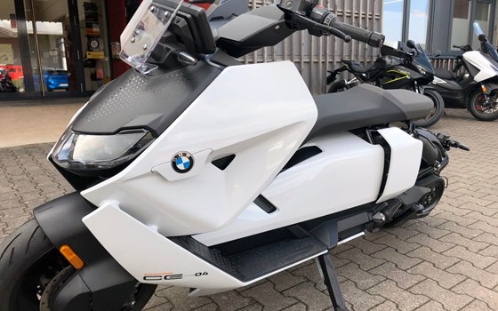 Gebrauchtmotorrad BMW CE 04 - Bild 2