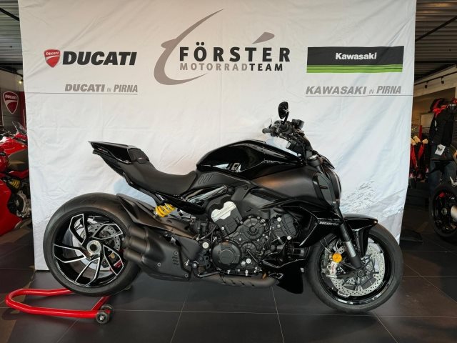 Ducati Diavel V4<br />RED EDITION DUCATIPIRNA