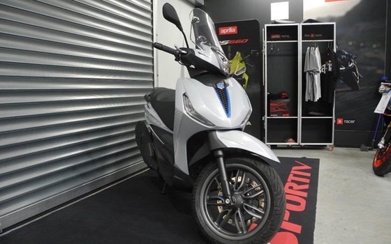 Neufahrzeug Piaggio Beverly 400 S - Bild 4