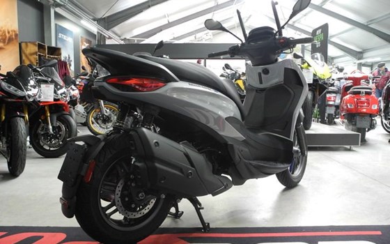 Neufahrzeug Piaggio Beverly 400 S - Bild 6