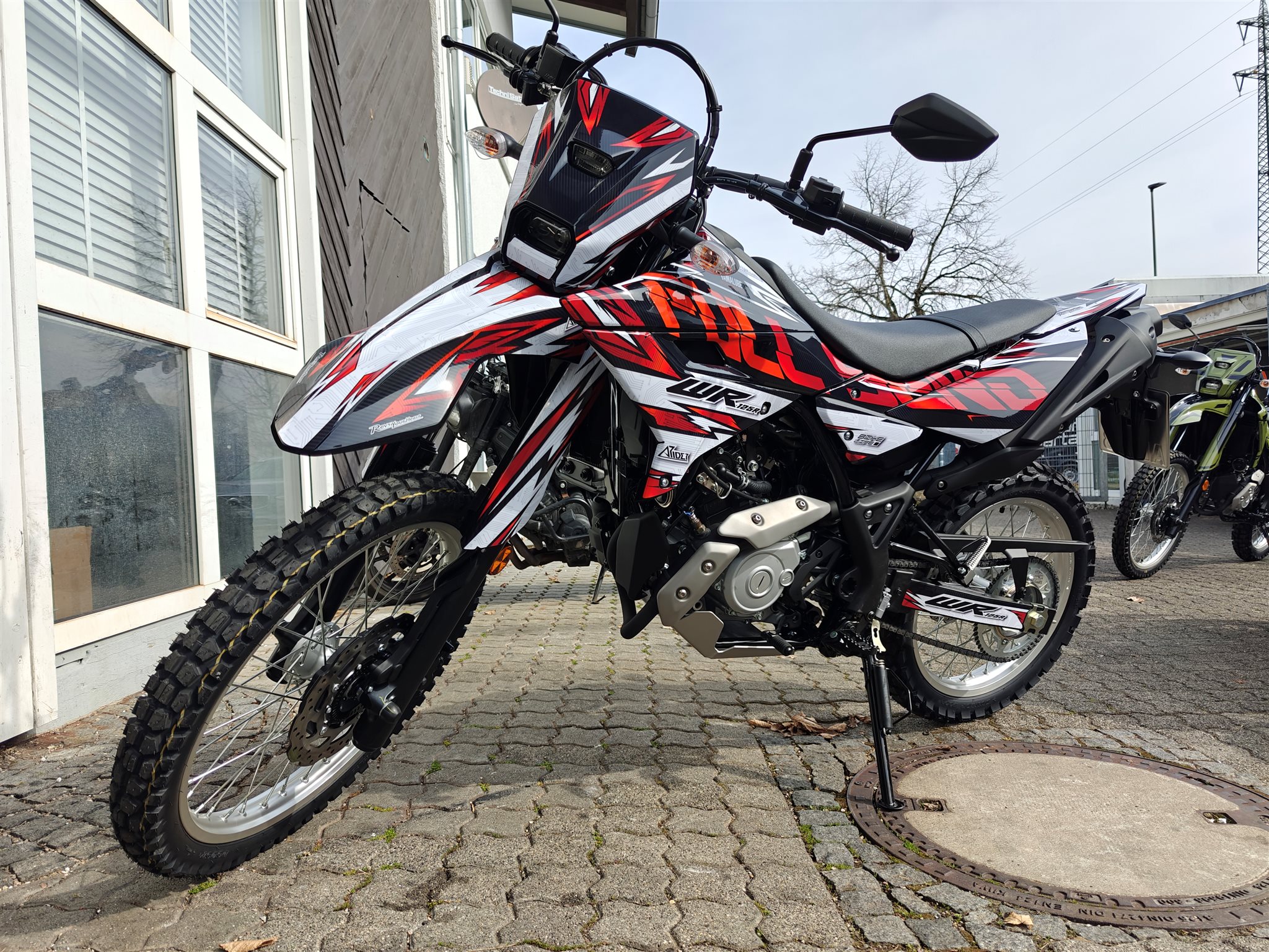 Yamaha WR125R Red Edition