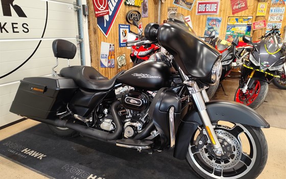 Gebrauchtmotorrad Harley-Davidson Street Glide FLHX - Bild 2