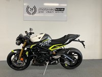 Neumotorrad Triumph Street Triple 765 Moto2 Edition Teilzahlung € 179,- auf 1000 Stk. limitiert 4 Jahre Garantie