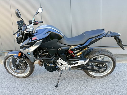 BMW F 900 R (black-storm metallic) - Bild 2