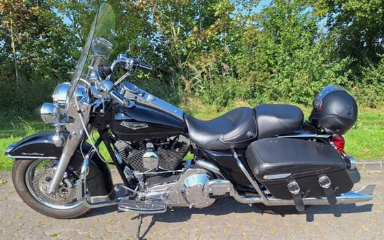 Gebrauchtmotorrad Harley-Davidson Road King Classic FLHRC - Bild 4