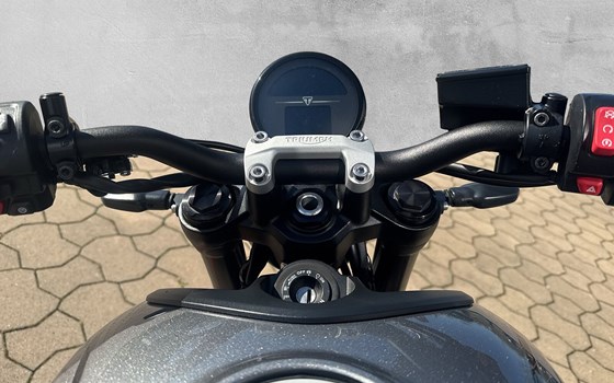 Gebrauchtmotorrad Triumph Trident 660 - Bild 4