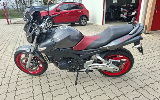 Gebrauchtmotorrad Suzuki GSR 600 - Bild 1