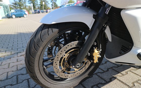 Gebrauchtmotorrad Honda DN-01 - Bild 11