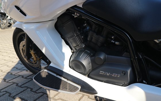 Gebrauchtmotorrad Honda DN-01 - Bild 12