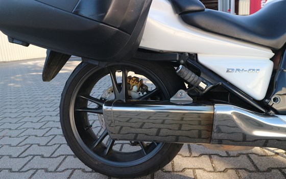 Gebrauchtmotorrad Honda DN-01 - Bild 6