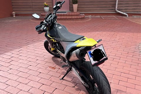 Einzylinder Supermotos für die Straße. A2 fähig!