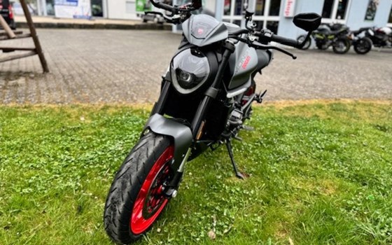 Gebrauchtmotorrad Ducati Monster - Bild 3