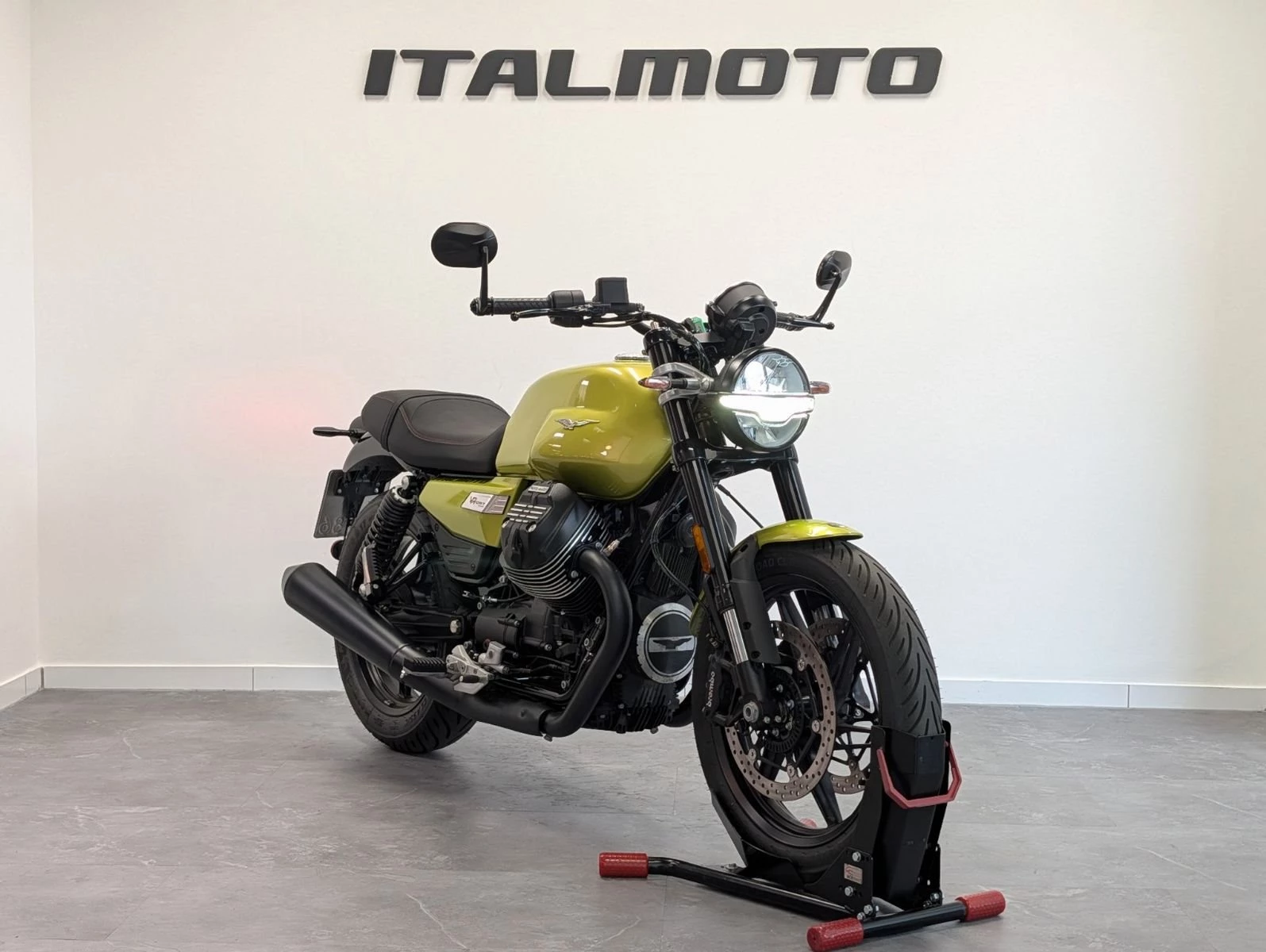 Moto Guzzi V7 Sport 