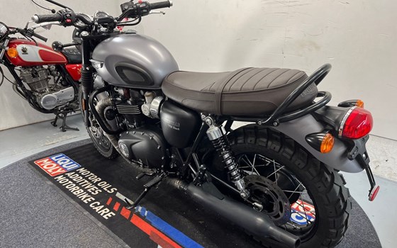 Gebrauchtmotorrad Triumph Bonneville T120 Black - Bild 5