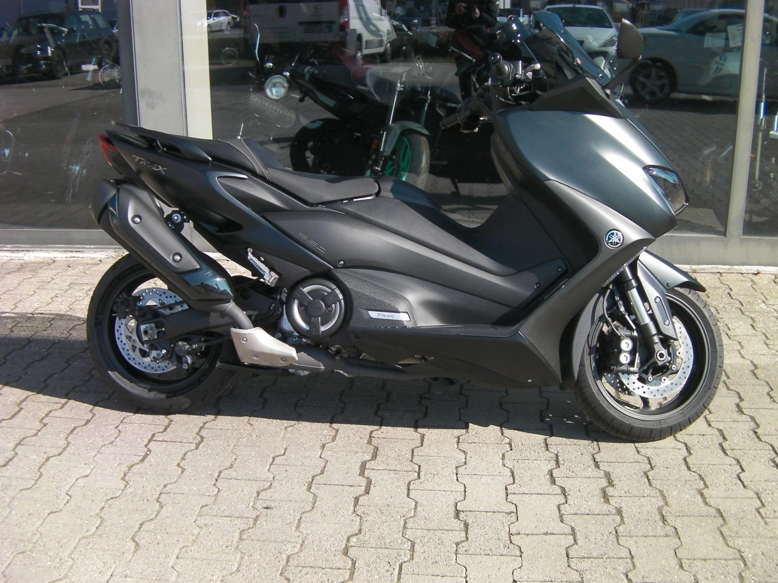 Yamaha TMAX 560