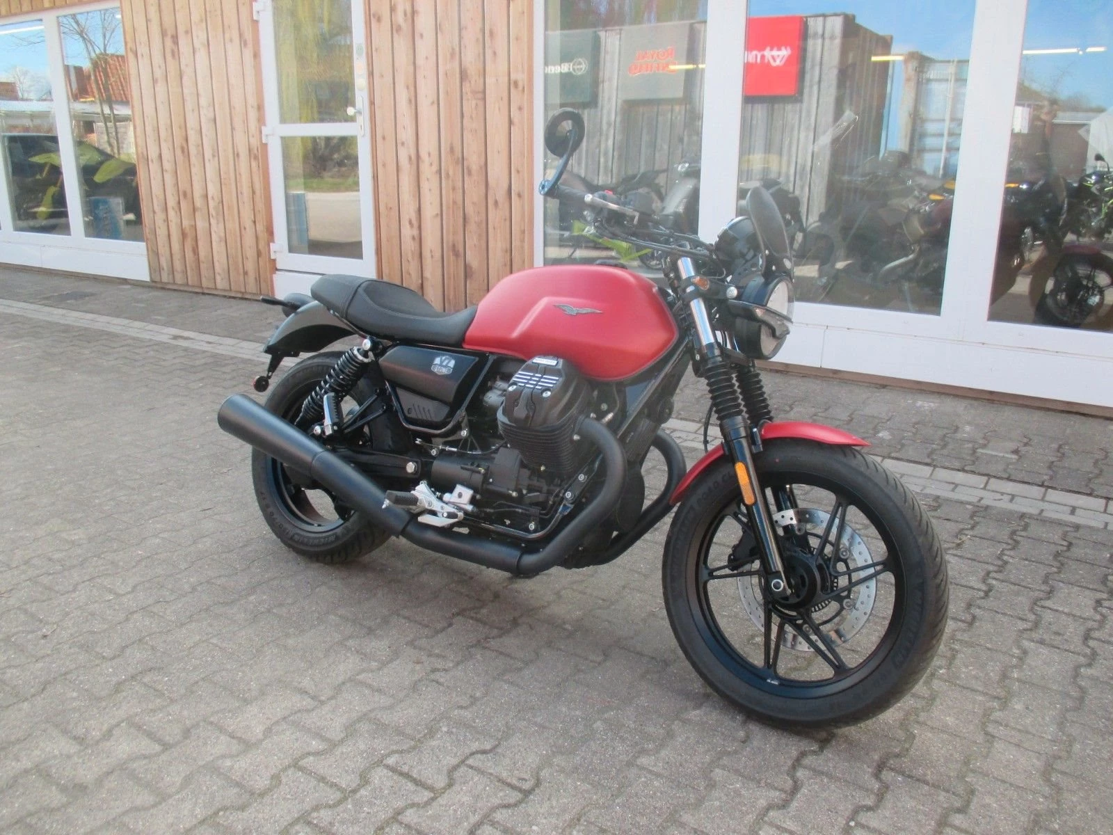 Moto Guzzi V7 Stone