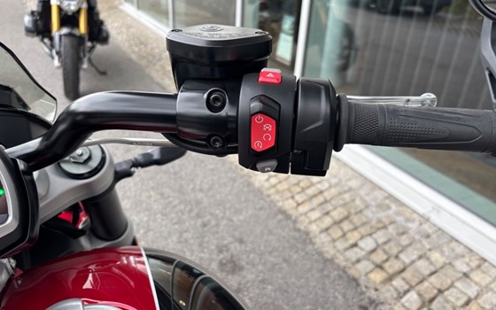 Gebrauchtmotorrad Triumph Rocket 3 GT - Bild 6