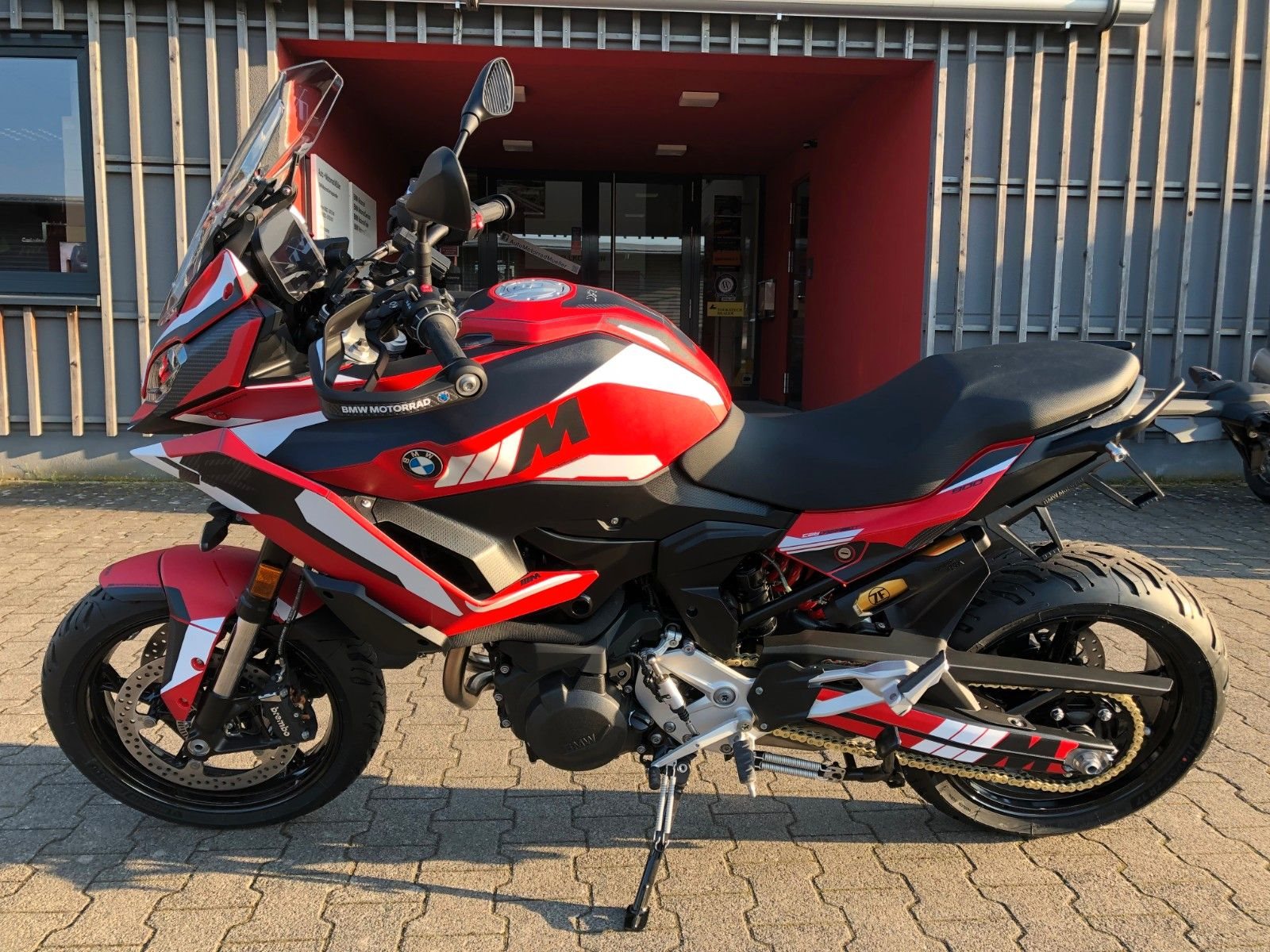 BMW F 900 XR