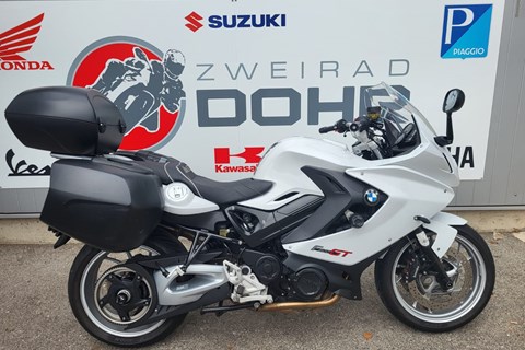 Praktische Motorräder mit niedrigen laufenden Kosten