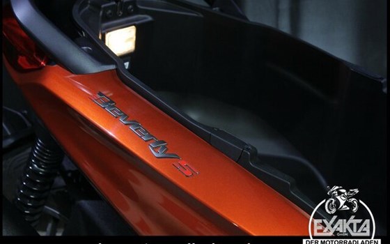 Gebrauchtmotorrad Piaggio Beverly 400 S - Bild 30