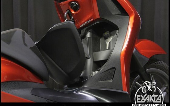 Gebrauchtmotorrad Piaggio Beverly 400 S - Bild 9