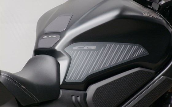 Neufahrzeug Honda CB650R E-Clutch - Bild 12