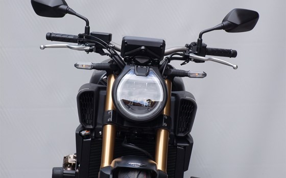 Neufahrzeug Honda CB650R E-Clutch - Bild 19