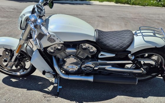 Gebrauchtmotorrad Harley-Davidson V-Rod VRSCA - Bild 2