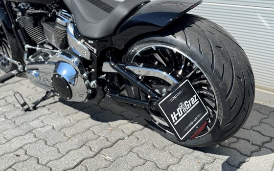 Neufahrzeug Harley-Davidson Softail Breakout 117 - Bild 6