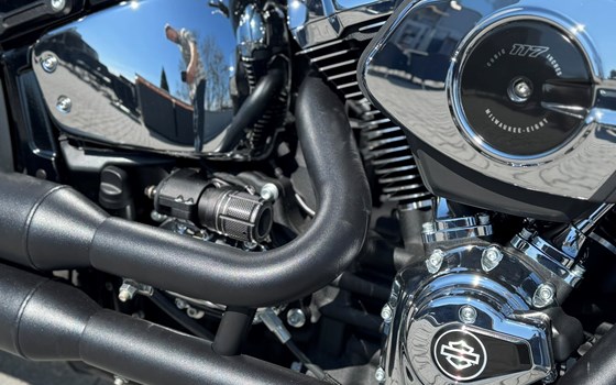 Neufahrzeug Harley-Davidson Softail Breakout 117 - Bild 8