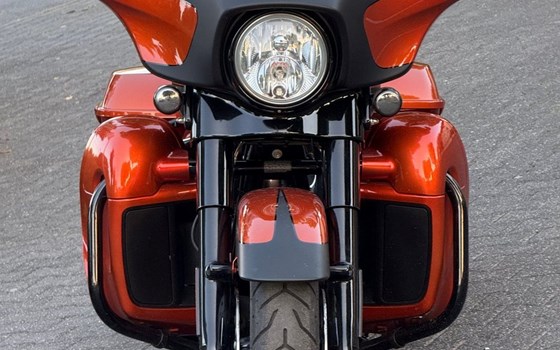 Gebrauchtmotorrad Harley-Davidson Softail Heritage Classic 114 FLHCS - Bild 2