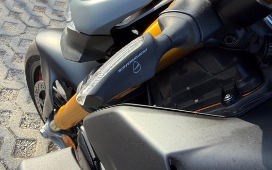 Gebrauchtmotorrad Ducati Streetfighter V4 S - Bild 17
