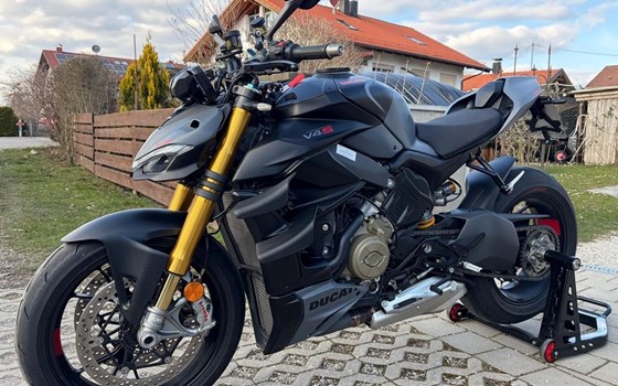 Gebrauchtmotorrad Ducati Streetfighter V4 S - Bild 3