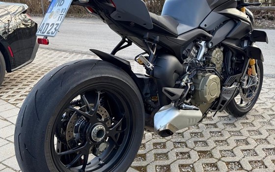 Gebrauchtmotorrad Ducati Streetfighter V4 S - Bild 7