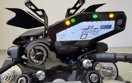 Gebrauchtmotorrad Yamaha MT-09 - Bild 8