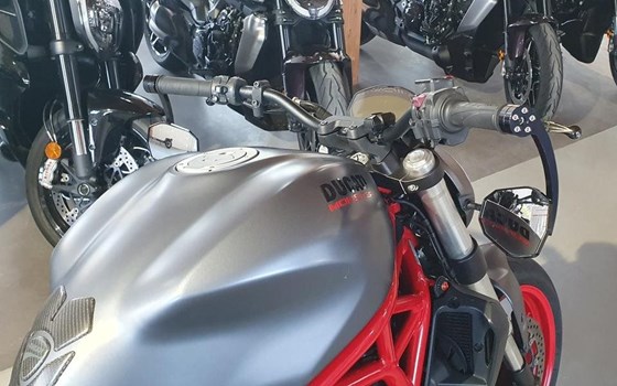 Gebrauchtmotorrad Ducati Monster 821 - Bild 3