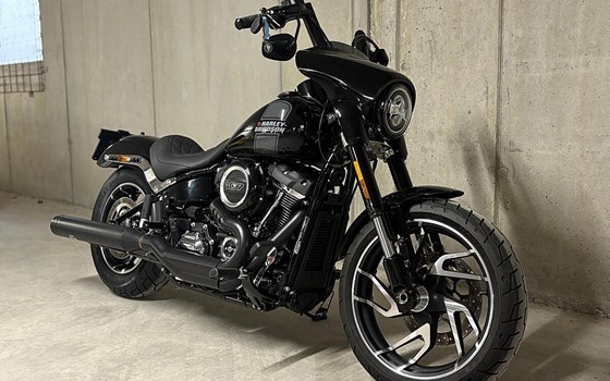 Gebrauchtmotorrad Harley-Davidson Softail Sport Glide FLSB - Bild 2