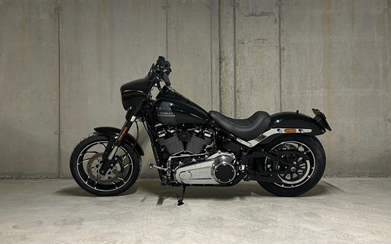 Gebrauchtmotorrad Harley-Davidson Softail Sport Glide FLSB - Bild 3