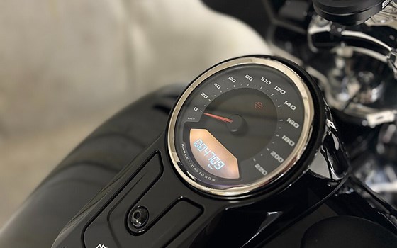 Gebrauchtmotorrad Harley-Davidson Softail Sport Glide FLSB - Bild 8