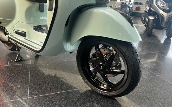Neufahrzeug Vespa GTS 310 - Bild 3