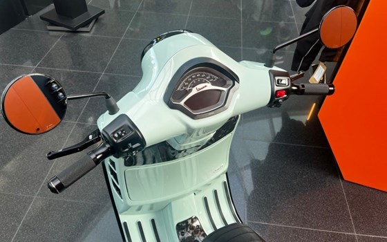 Neufahrzeug Vespa GTS 310 - Bild 6