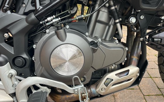 Gebrauchtmotorrad Benelli TRK 502 - Bild 8