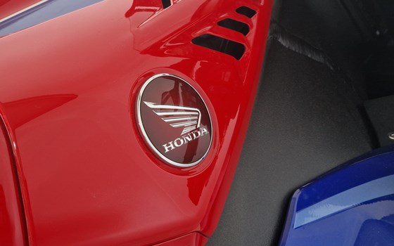 Gebrauchtmotorrad Honda CBR1000RR Fireblade - Bild 5