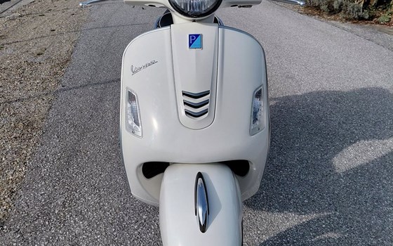 Gebrauchtmotorrad Vespa GTS 125 Super - Bild 2