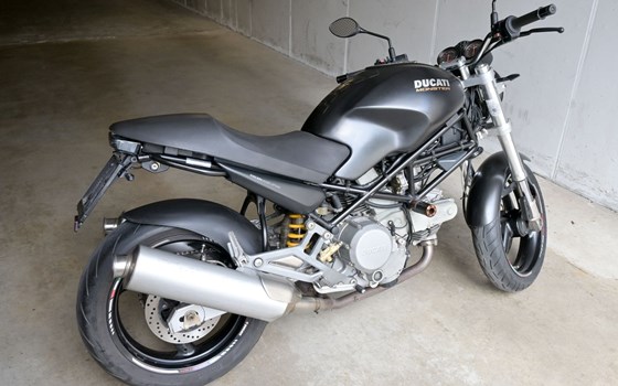 Gebrauchtmotorrad Ducati Monster 600 Dark - Bild 2