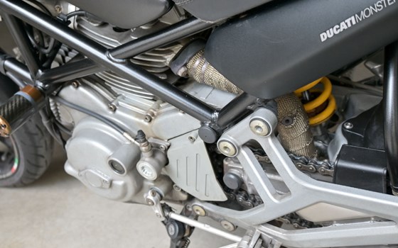 Gebrauchtmotorrad Ducati Monster 600 Dark - Bild 9