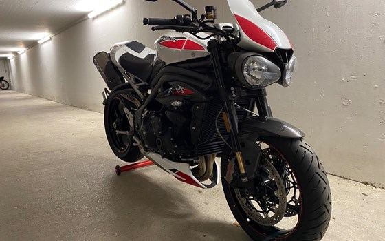 Gebrauchtmotorrad Triumph Speed Triple 1050 - Bild 4