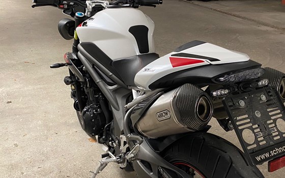 Gebrauchtmotorrad Triumph Speed Triple 1050 - Bild 6